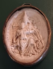 Ancient reliquaire notre - notre, dame