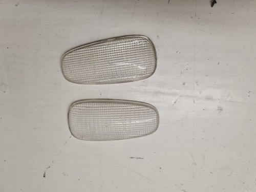 Cache clignotant latéral pour