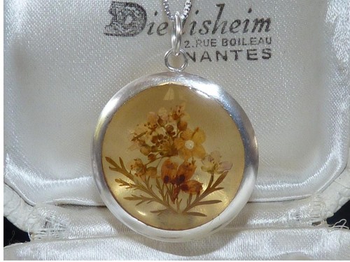 Ancien pendentif fleurs