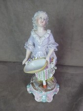 SUPERBE FIGURINE en porcelaine allemande (Meissen ?), ancienne.