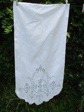 rideau brodé main en fil de