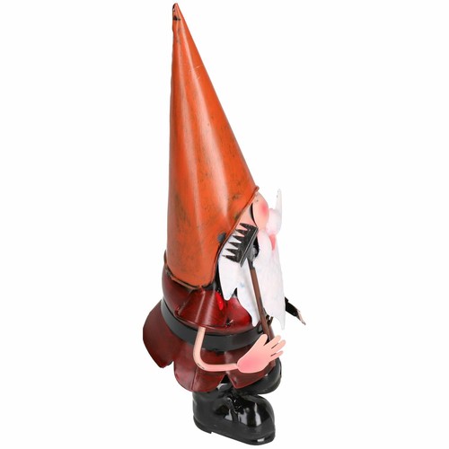 Gnome avec râteau jardin