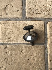 fixation roue de secour