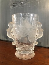 VASE EN VERRE PRESSÉ MOULÉ "