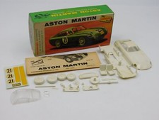 Lindberg Aston Martin SPORTS Voiture 1/32 #6024 Vintage Plastique Kit W/ Boîte