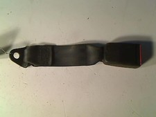 Attache ceinture arriere droit PEUGEOT 406 PHASE 2