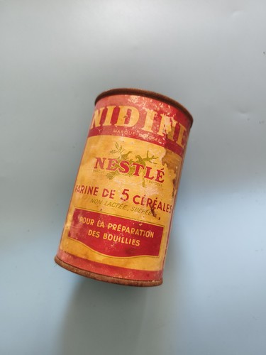 Boîte publicitaire ancienne