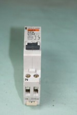 disjoncteur dpn u15A merlin gerin 20746