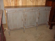 Buffet style Directoire vers