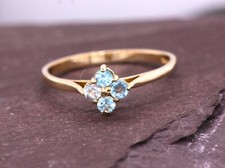 9ct or Jaune Topaze Bleu