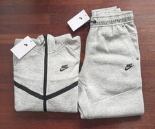 Ensemble Nike Tech Fleece