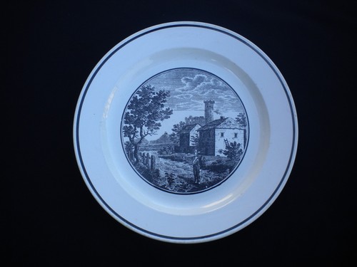 Très rare assiette - , décor