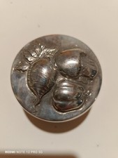 Boîte en Étain Avec