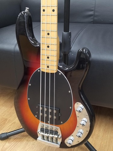 Musicman stingray used 1995 - musicman,