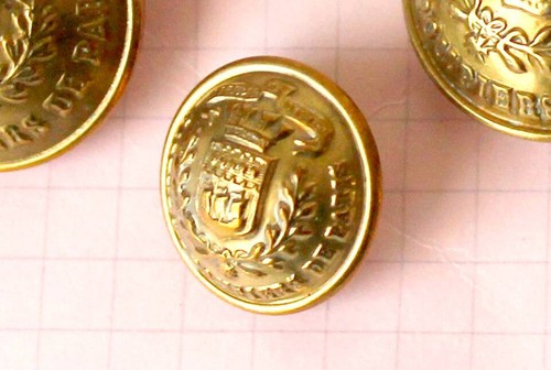 Bouton sapeurs pompiers - sapeurs,