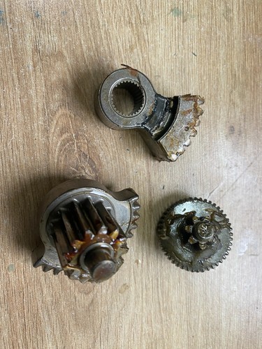 Engrainage piece moteur - piece, moto