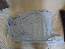 t shirt gris a manche longue