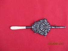 Hochet siffleur en argent