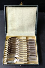 12 CUILLERES DESSERT CAFE