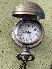 Jolie Montre Gousset boule laiton quartz avec chaîne chatelaine