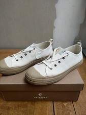 paire de chaussure basket homme femme pataugas taille 44 blanche beige