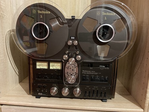 Magnétophone bande - à,