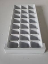 BEKO Bac à glaçons 15 gros 9