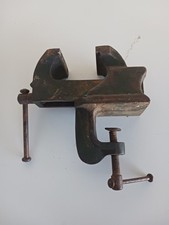 ancien  Petit étau de table