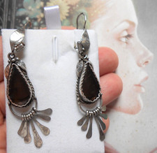 Boucles dormeuses anciennes