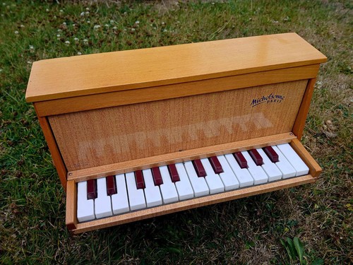 Very good condition toy - good,