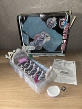 Monster High Lit Abbey Bominable Bed Playset 2012 Mattel Complet + Boîte