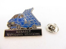 Pin's Pins Pin Badge Renault VEHICULES UTILITAIRES - MASTER / B90 - TOP !