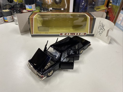 Novoexport limousine - 1/43,