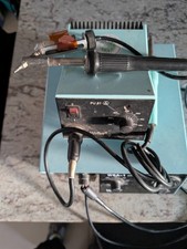 ENSEMBLE STATION SOUDAGE PU-81 ET DESSOUDAGE WSA-1 WELLER + support fer