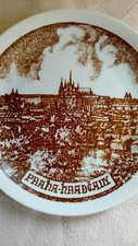 ASSIETTE DECORATIVE- PRAHA - CZECHOSLOVAKIA - BOHEMIA PORCELAINE - TCHEQUIE