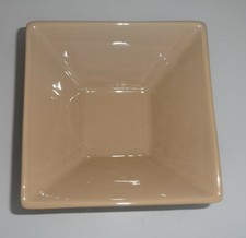 Petite coupe carrée évasée en faïence - marron glacé beige - 15,3 cm