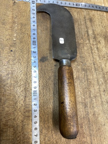 Old tool outil - 9, /