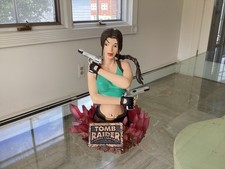 NEW TOMB RAIDER MINI-BUST BY