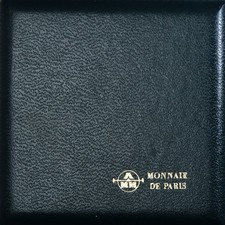 Monnaie, France, Droits de