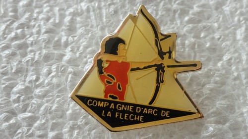 Pin tir arc - arc, compagnie