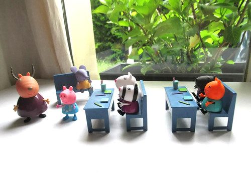 Jouet 7 figurines - 29, ⚜️