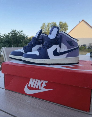 Nike air jordan mid - air,