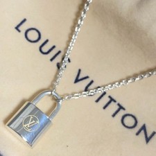 Collier pendentif Louis