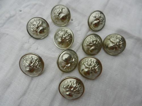 Lot boutons militaires - de, 10
