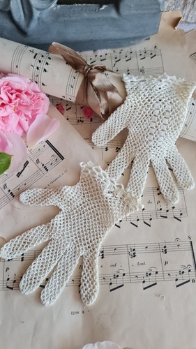 Ancien petits gants crochet - petits,