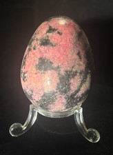 Œuf en rhodonite naturelle