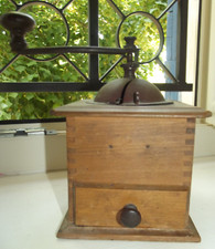 Ancien moulin à café B N°2 FRANCE OLD COFFEE GRINDER  / E.G  ? ou Peugeot.