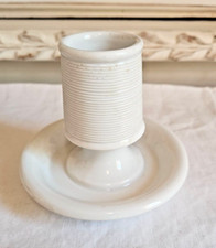 ANCIEN  PORTE ALLUMETTE PYROGENE  EN FAIENCE BLANCHE HAUTEUR 10 CM BEL ETAT