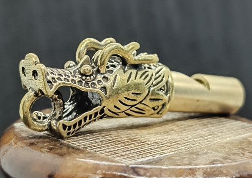 Sifflet tête dragon - de, laiton
