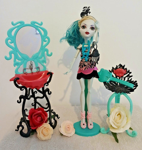 Monster high poupée lagoona - poupée,